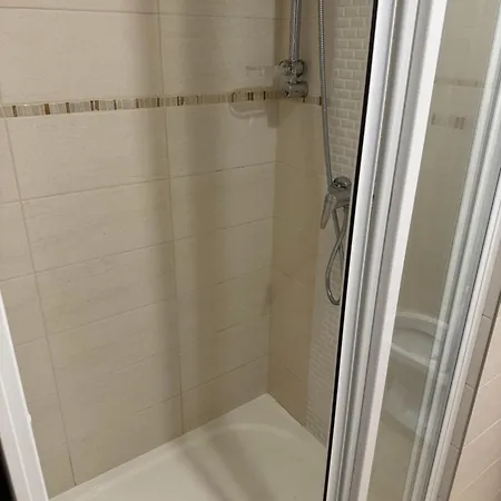 Appartement V Karlovych Varech Pro 2 Osoby, Free Wifi