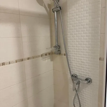 V Karlovych Varech Pro 2 Osoby, Free Wifi * קרלובי וארי